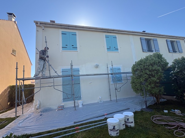 comment bien préparer une façade avant peinture